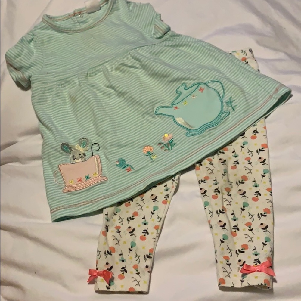 4/$10 matching stripped tunic/floral leggings set